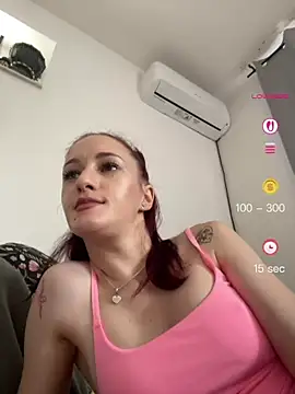 Roxyfoxyyy online show from 15, 6, 2026