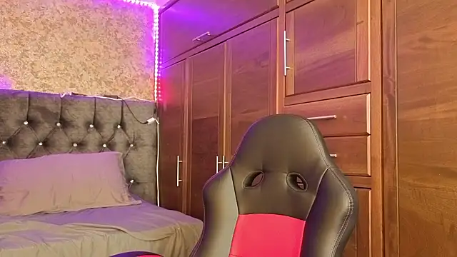 sarah escobarr online show from 21, 3, 2026