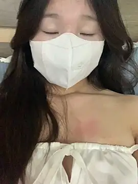 Rin-yiyi online show from 4, 3, 2026