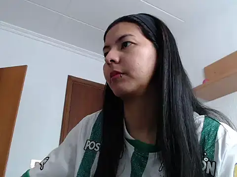 ZeforAitanna online show from 4, 3, 2026