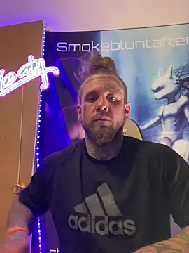 Smokebluntafterblunt online show from 4, 4, 2026