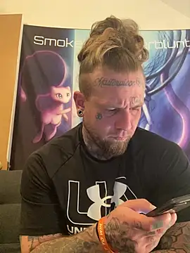 Smokebluntafterblunt online show from 3, 5, 2026