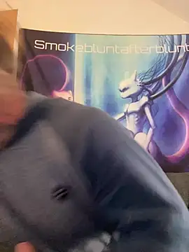 Smokebluntafterblunt online show from 11, 5, 2026