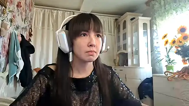 LarissaYagin online show from 8, 2, 2026