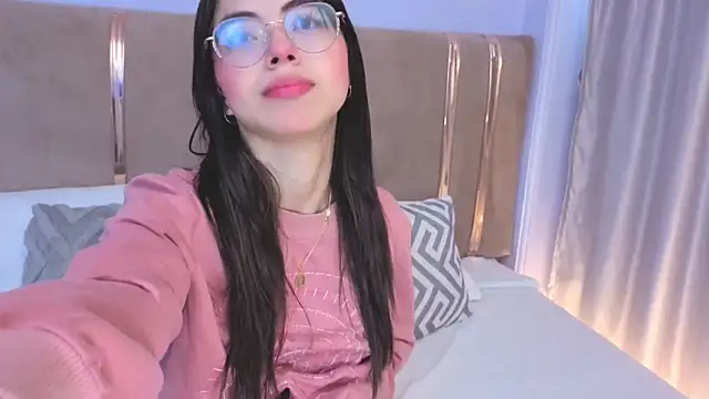 Mia Naive online show from 20, 6, 2026