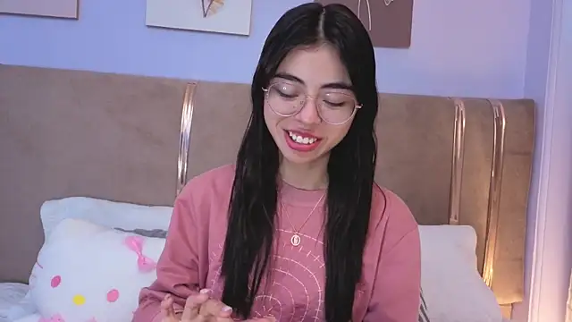 Mia Naive online show from 24, 6, 2026