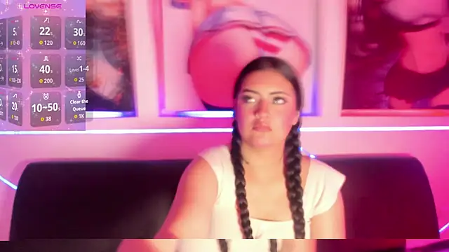 Snapshot of JoycePierce chatting on 3, 3, 2026 JoycePierce online show from 3, 3, 2026