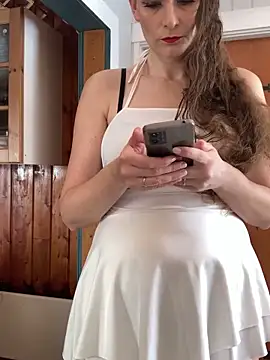 Snapshot of Midnight_Munch chatting on 4, 3, 2026 Midnight Munch online show from 4, 3, 2026