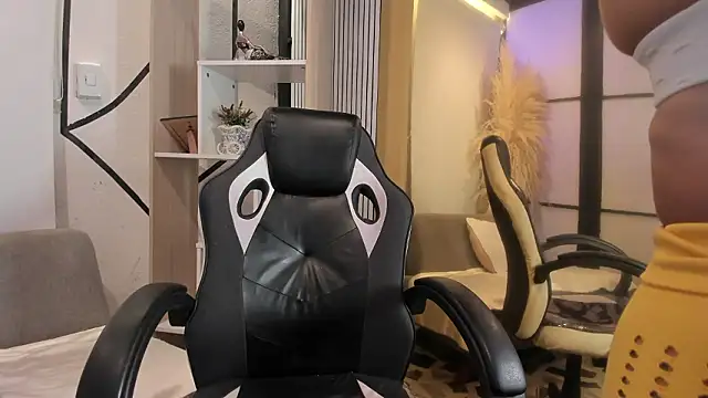 Abi sexxx1 online show from 25, 3, 2026