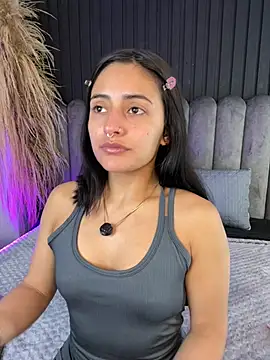 Nanda vixen  online show from 18, 4, 2026