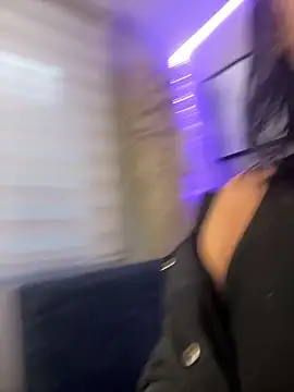 Nanda vixen  online show from 9, 5, 2026