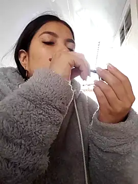 Ariana Castillo   online show from 25, 3, 2026