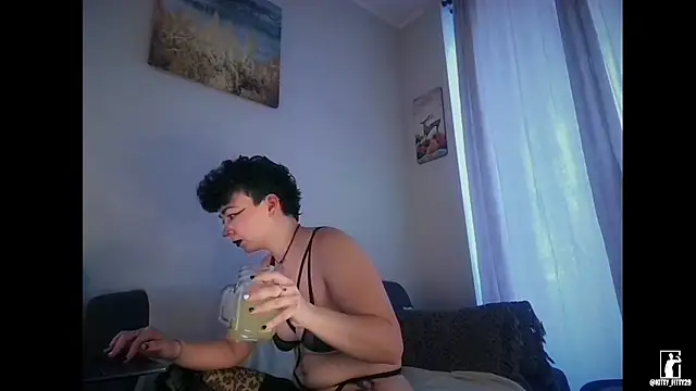 Snapshot of kittyfitty29 chatting on 4, 3, 2026 kittyfitty29 online show from 4, 3, 2026