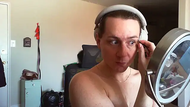 SpaceyLacey online show from 8, 4, 2026