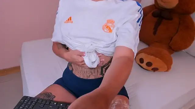 violeta rodriguezz online show from 26, 5, 2026