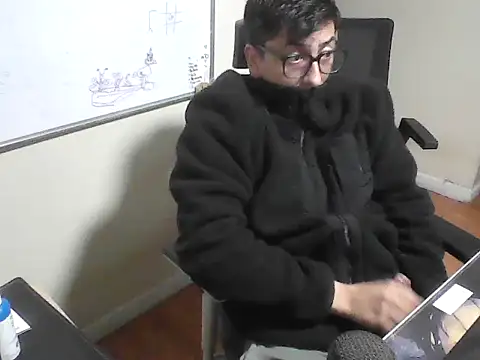 Snapshot of Benharren chatting on 7, 7, 2026 Benharren online show from 7, 7, 2026