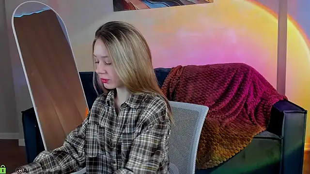 Mini Allice online show from 9, 2, 2026