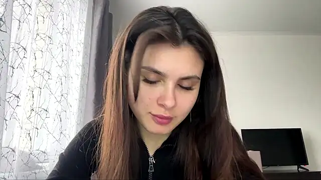 VennieMiramontez online show from 11, 5, 2026