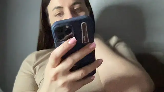 Snapshot of Darsy_Rox chatting on 5, 3, 2026 Darsy Rox online show from 5, 3, 2026