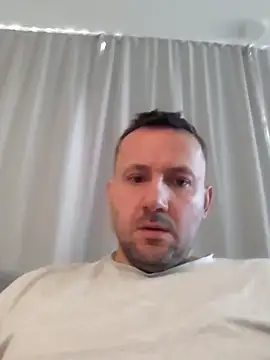 Snapshot of defaktor chatting on 5, 4, 2026 defaktor online show from 5, 4, 2026