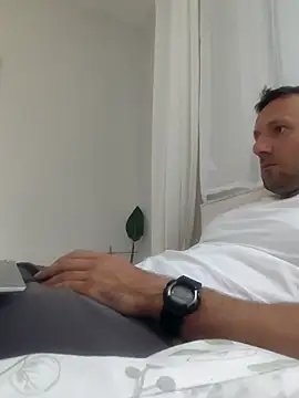 Snapshot of defaktor chatting on 12, 7, 2026 defaktor online show from 12, 7, 2026