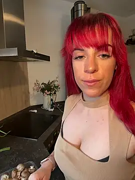 Snapshot of Roxysophie chatting on 9, 2, 2026 Roxysophie online show from 9, 2, 2026