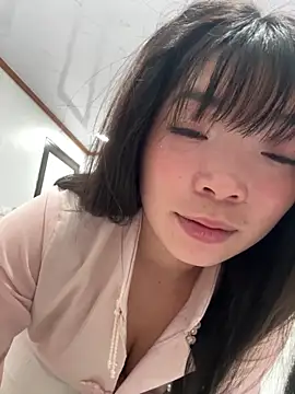 cuty lusy online show from 27, 2, 2026