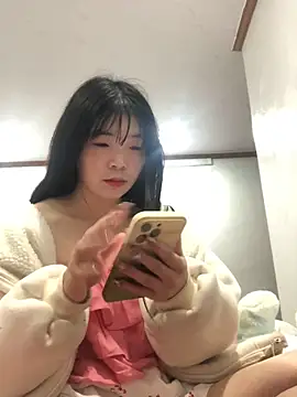 cuty lusy online show from 11, 3, 2026