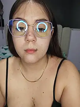 Snapshot of its_lauu_ chatting on 22, 2, 2026 its lauu online show from 22, 2, 2026