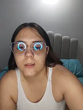 Snapshot of its_lauu_ chatting on 2, 3, 2026 its lauu online show from 2, 3, 2026