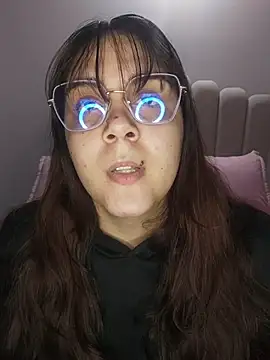 Snapshot of its_lauu_ chatting on 9, 3, 2026 its lauu online show from 9, 3, 2026