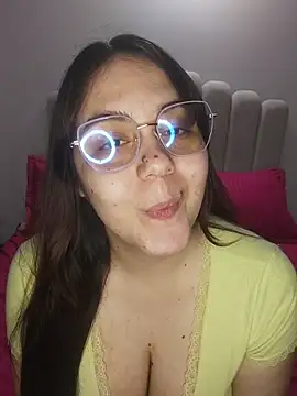 Snapshot of its_lauu_ chatting on 11, 3, 2026 its lauu online show from 11, 3, 2026