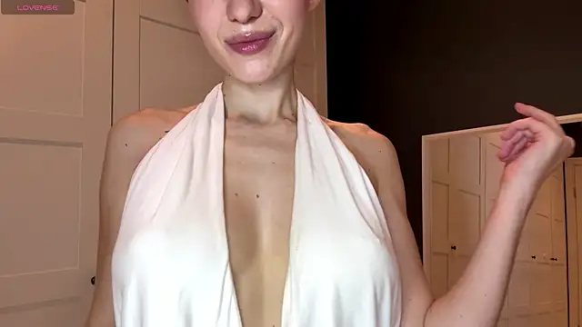 Alicecutepie online show from 13, 6, 2026
