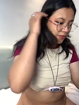 Snapshot of LilithRose_ chatting on 18, 3, 2026 LilithRose online show from 18, 3, 2026