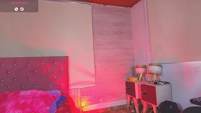 Sara Love 1 online show from 13, 5, 2026