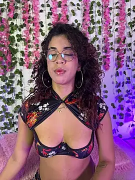 Woo isDaphne online show from 22, 2, 2026