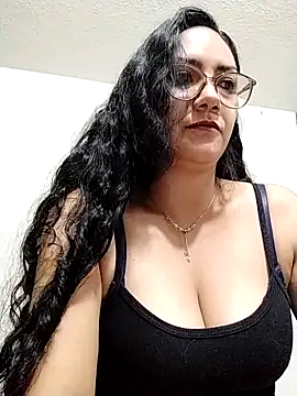 Snapshot of Salma-sweet chatting on 7, 4, 2026 Salma-sweet online show from 7, 4, 2026