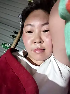 Yiyoongg online show from 28, 2, 2026