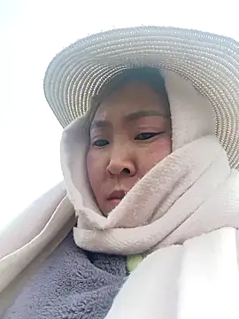 Yiyoongg online show from 21, 3, 2026