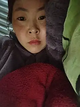 Yiyoongg online show from 26, 5, 2026