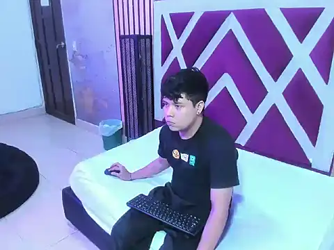 Snapshot of AdrianWalker chatting on 5, 4, 2026 AdrianWalker online show from 5, 4, 2026