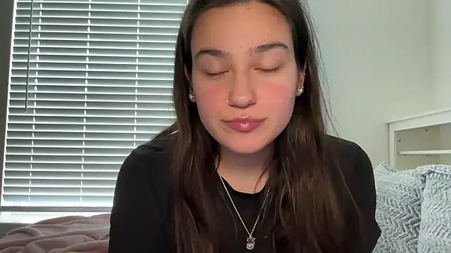 Snapshot of anitayurmoniii chatting on 18, 7, 2026 anitayurmoniii online show from 18, 7, 2026