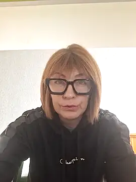 InfinityLove18 online show from 9, 2, 2026