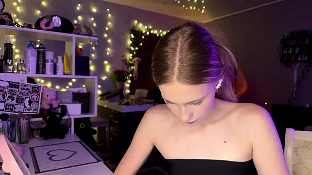 Snapshot of amily_sunray chatting on 23, 3, 2026 amily sunray online show from 23, 3, 2026