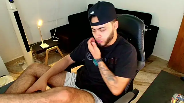 Xanderstone00 online show from 17, 3, 2026