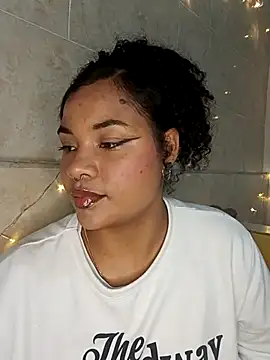 BrianaSweetxxx online show from 28, 2, 2026