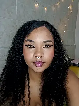 BrianaSweetxxx online show from 12, 5, 2026