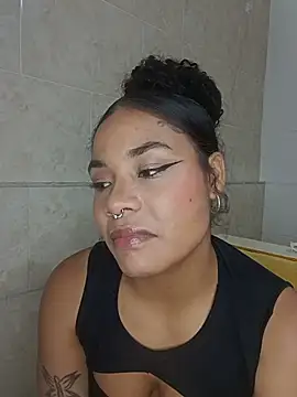 BrianaSweetxxx online show from 14, 5, 2026