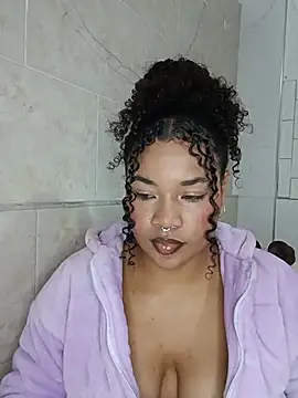BrianaSweetxxx online show from 24, 5, 2026