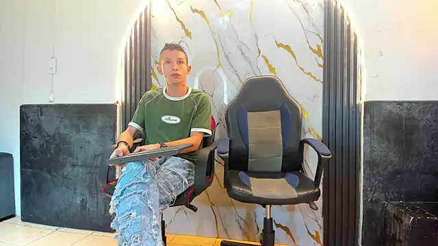 Snapshot of Isaak_26 chatting on 11, 3, 2026 Isaak 26 online show from 11, 3, 2026